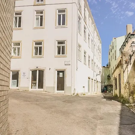 Daire Stylish Alfama | River Views By The Se *