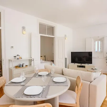 Stylish Alfama | River Views By The Se * Lisboa