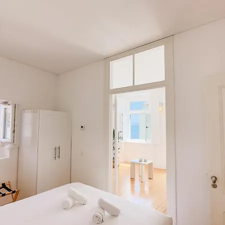 Stylish Alfama | River Views By The Se * Lisboa