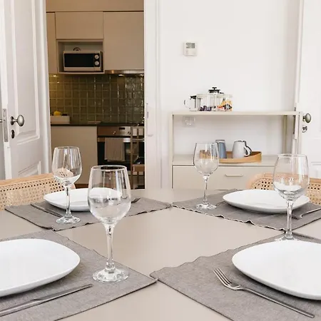 Stylish Alfama | River Views By The Se Daire